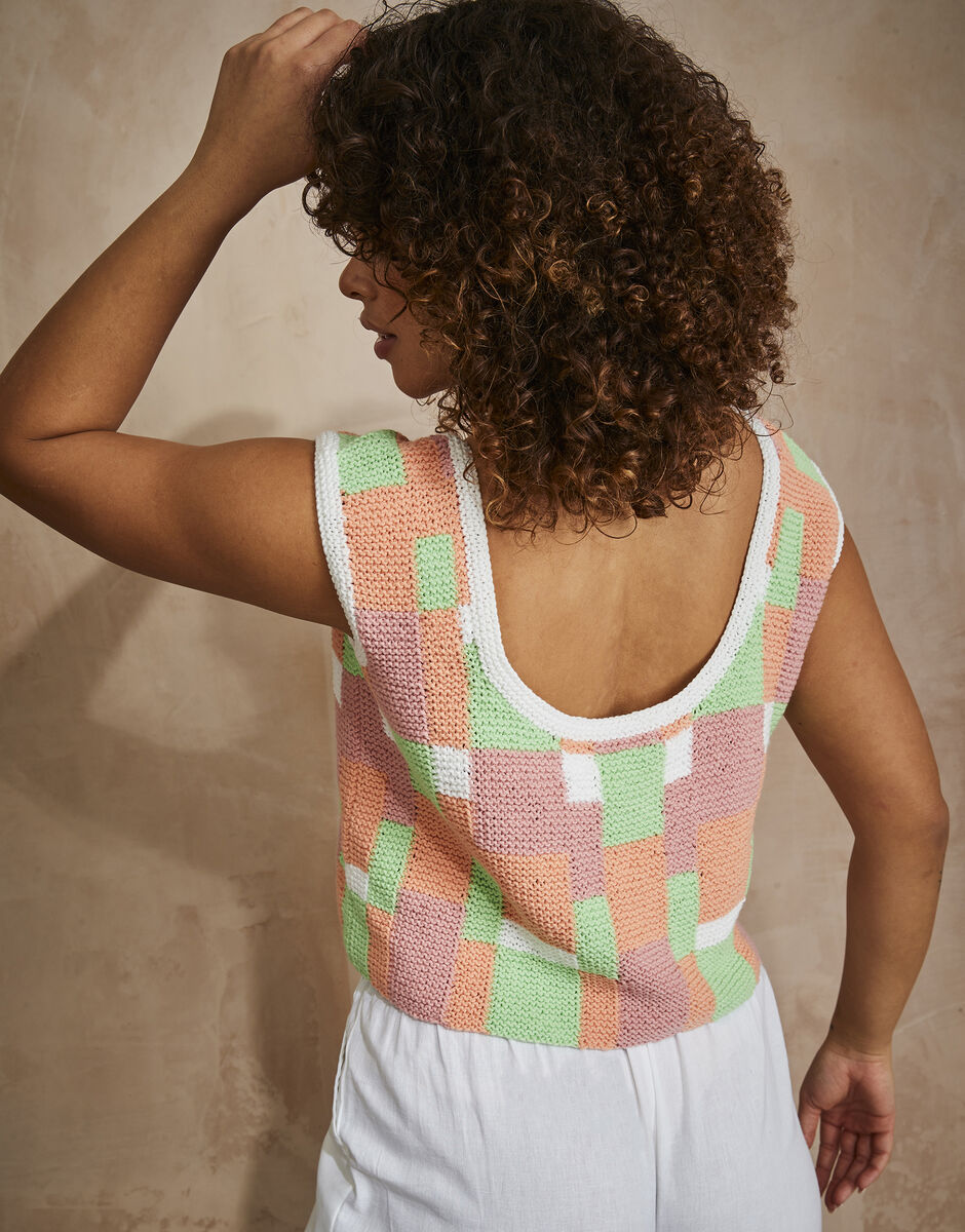 Sirdar - 10749 - Staycation Top