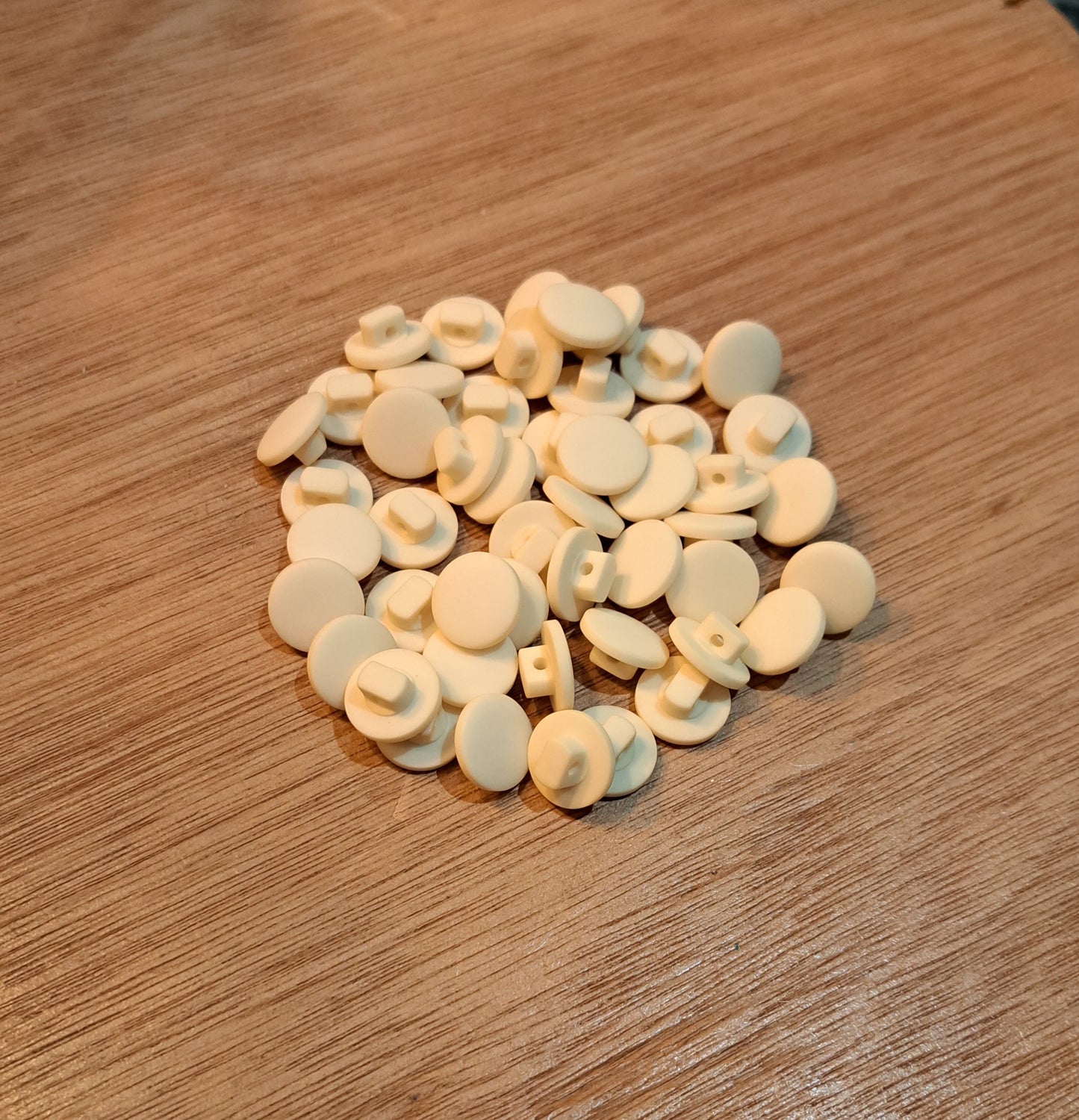 Cream - BT444