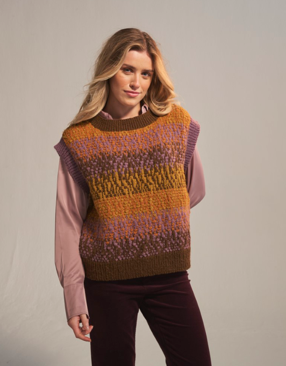 Sirdar - 10772 - Volcanic Vest - Loveful Acrylic DK
