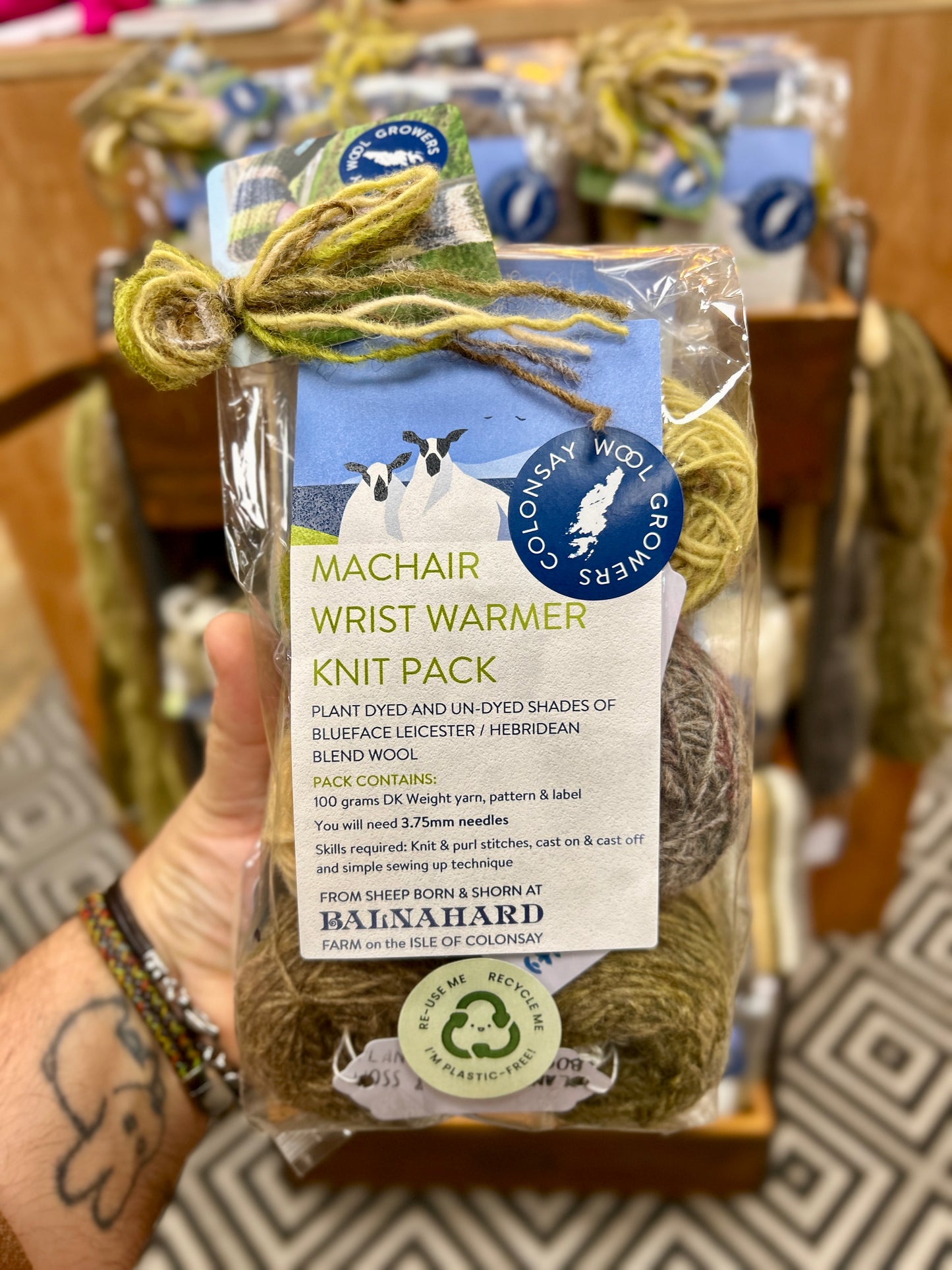Colonsay Wool Growers Knitting Kit - Wrist Warmers