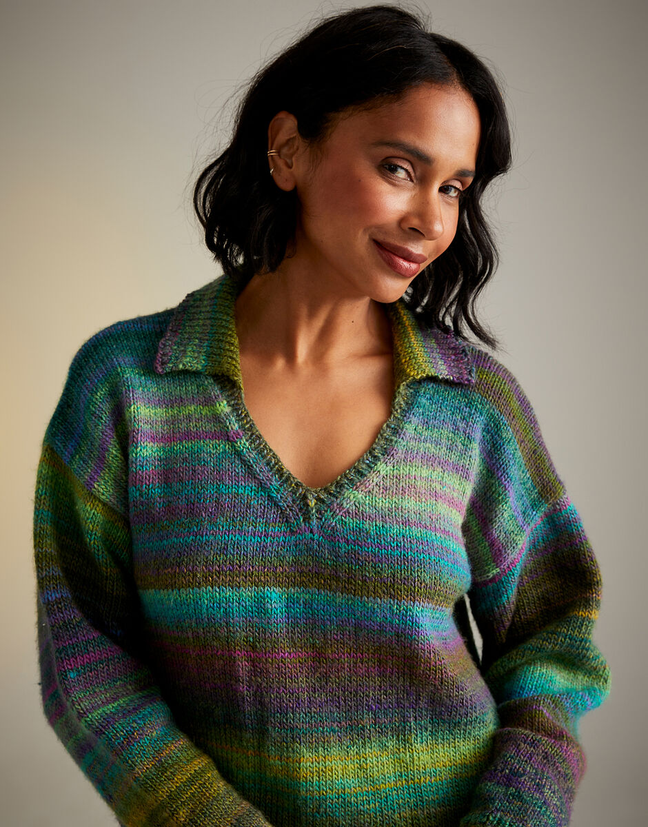 Sirdar - 10718 - Midnight Garden Sweater