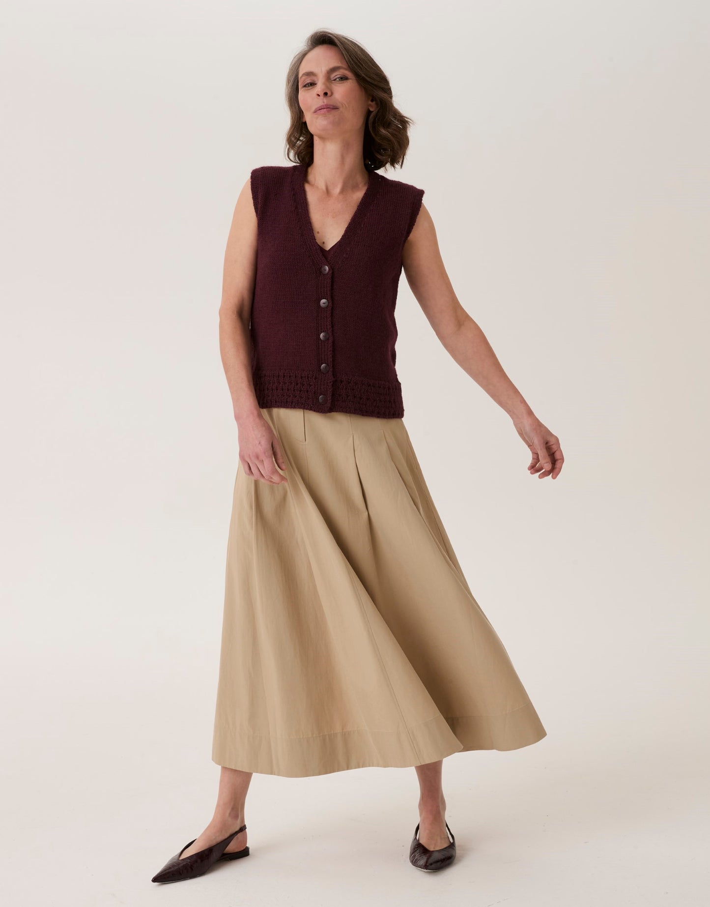 Sirdar - 10917 - Beehive Rib Vest - Loveful Bio Blend