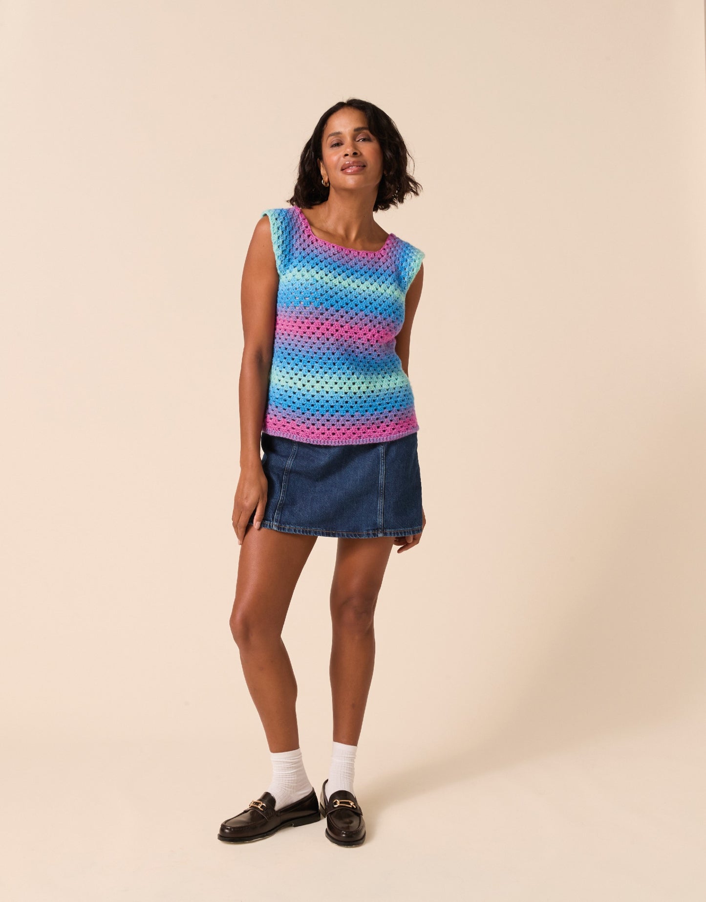 Sirdar - 10921 - Gradient Granny Square Vest - Crochet