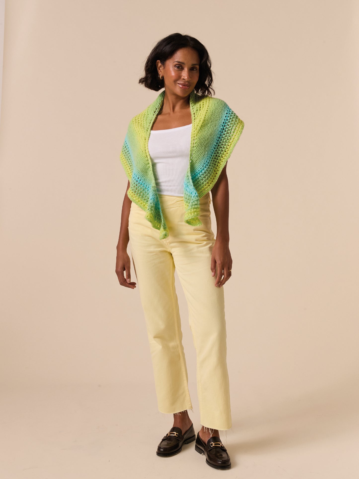 Sirdar - 10926 - Crescent Glow Shawl - Knit