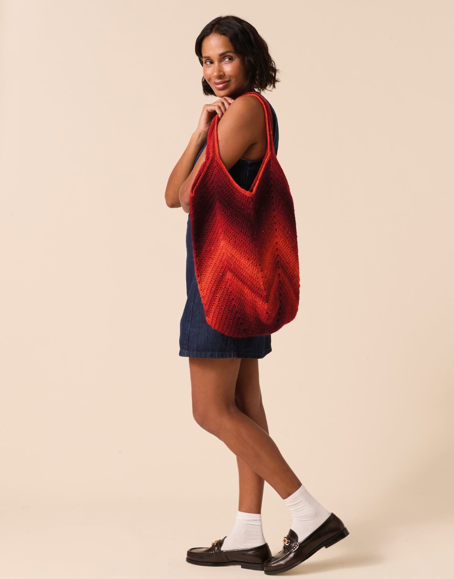 Sirdar - 10928 - Chevron Glow Crochet Tote - Crochet