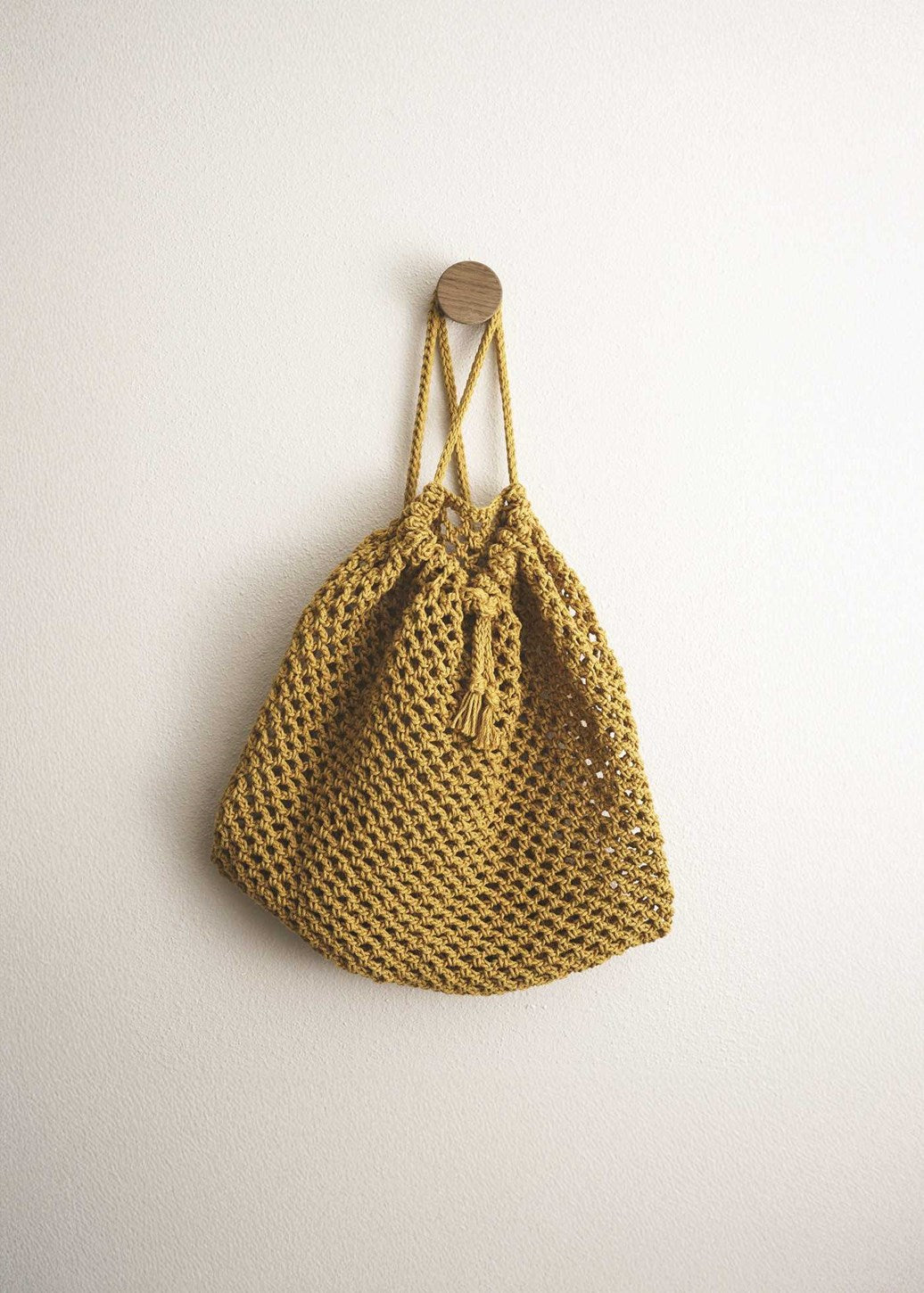Crochet Bags and Totes - 10 Fresh and Modern Designs by Salena Baca