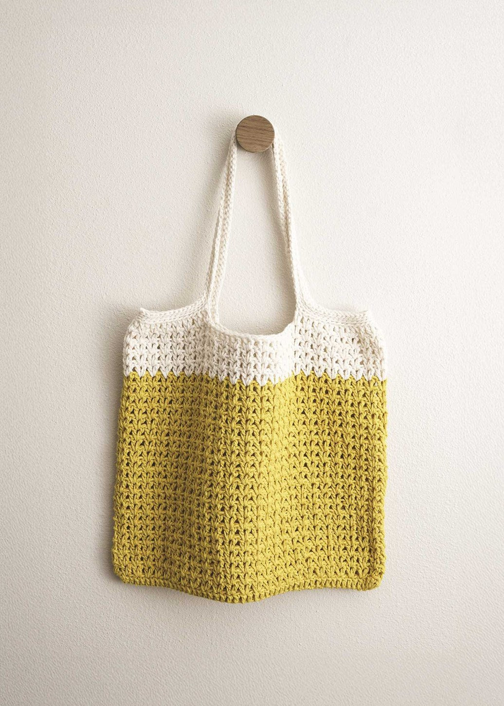 Crochet Bags and Totes - 10 Fresh and Modern Designs by Salena Baca