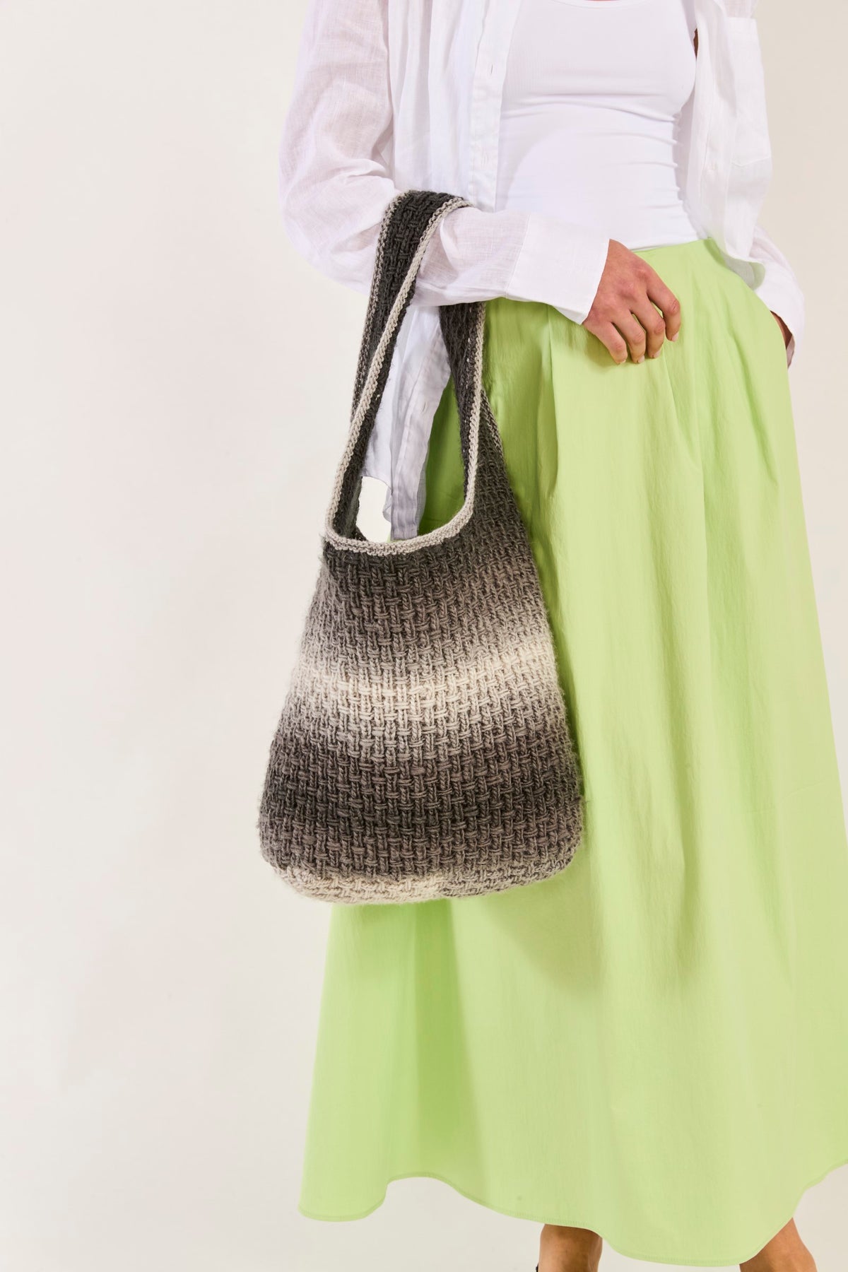 Sirdar Bag 10846 - Jewelspun Ombre Aran