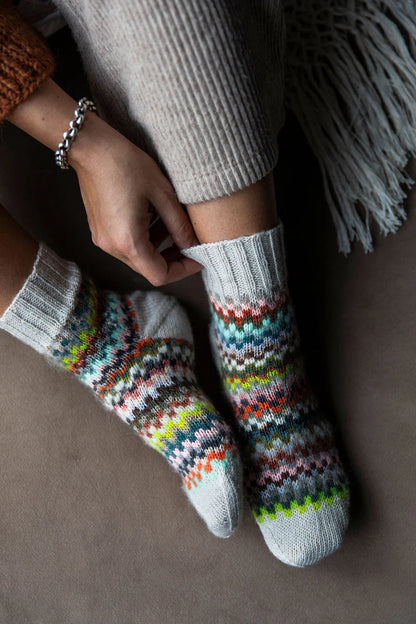 52 Weeks of Scrap Yarn - Beautiful Patterns for Year-Round Knitting by Laine