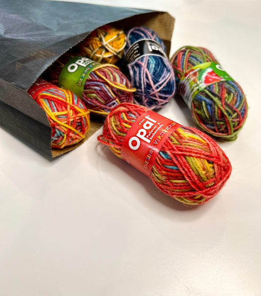 Bag of mini yarns