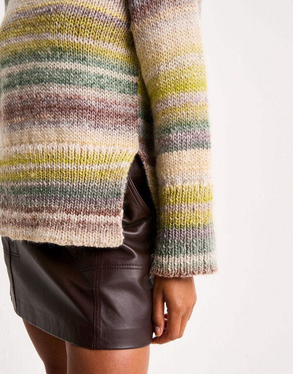 Sirdar - 10805 - Set-In-Stone Sweater