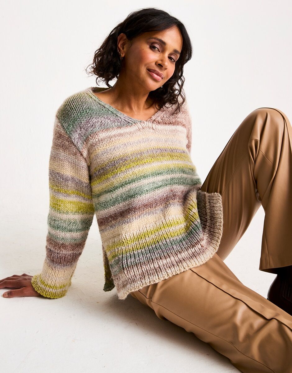 Sirdar - 10805 - Set-In-Stone Sweater