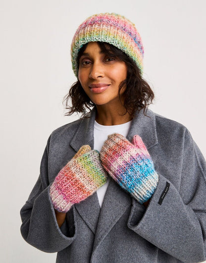 Sirdar - 10808 - Marbled Hat & Mittens