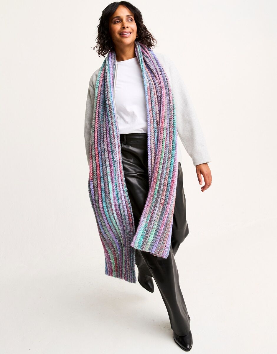 Sirdar - 10811 - Rich Seam Crochet Scarf