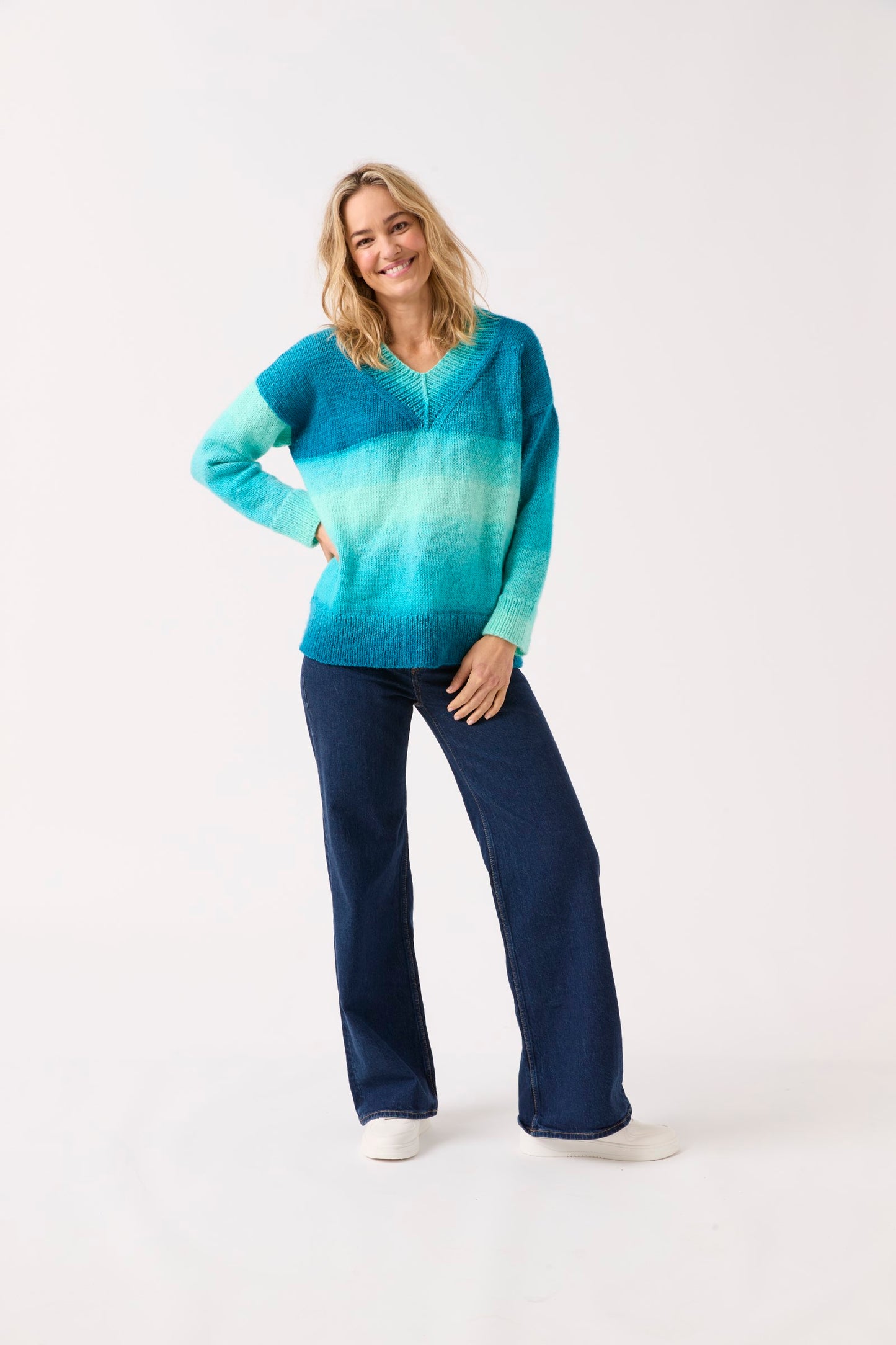 Sirdar - 10845 - Truly Madly Deep V Sweater