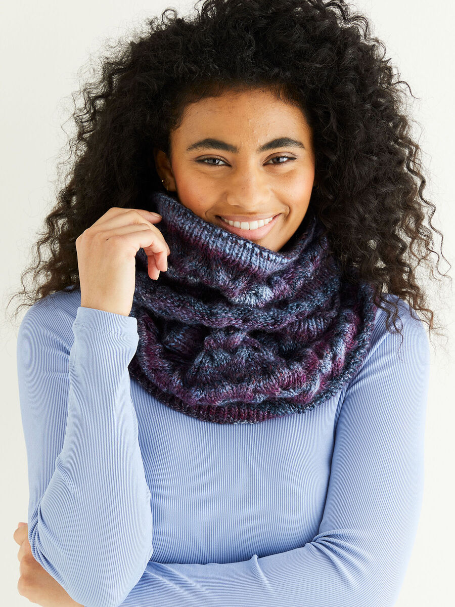 Sirdar - 10348 - Cable Cowl