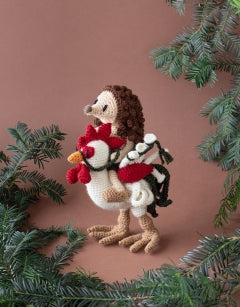 Crochet Fairy Tales: Animal Fables - Over 40 fantastical patterns by Kerry Lord