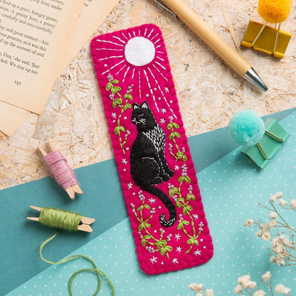 Hawthorn Handmade -  Bookmark Felt Craft Kit for Beginners