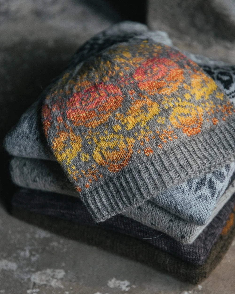 Strands of Joy - 20 colourwork knitting patterns for calm by Laine