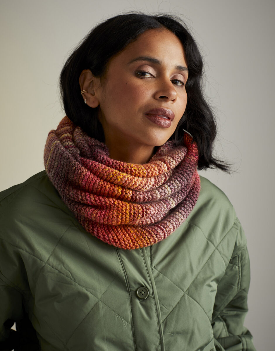 Sirdar - 10729 - Sunset Stroll Snood