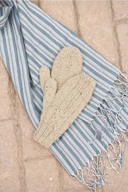 Hayfield Bonus Aran - 16 Favourite Aran Knits (Book)