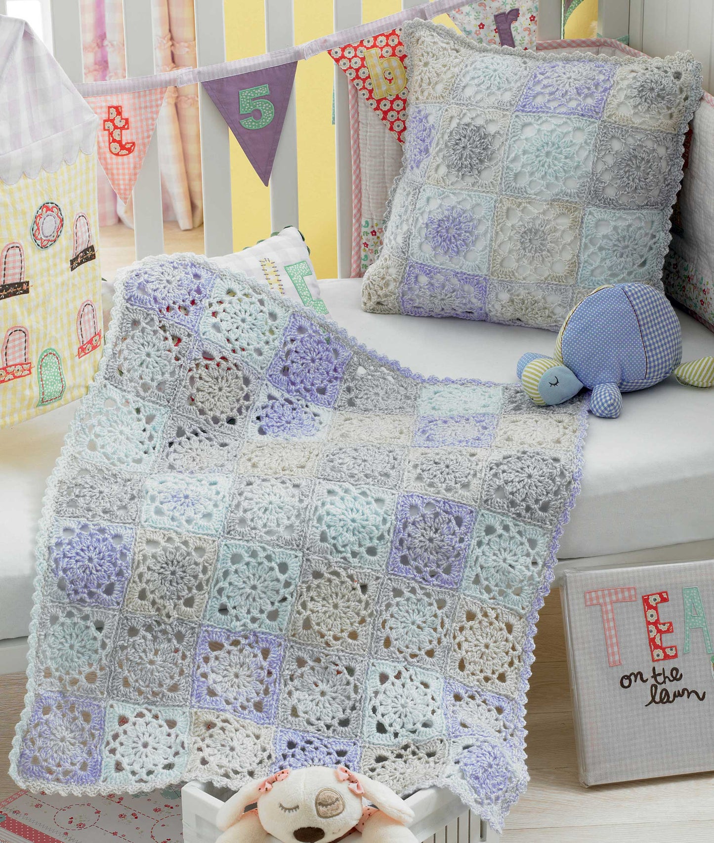 Design 1 - Lacy Granny Square Blanket